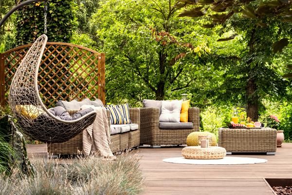 Spring Outdoor Garden Decoration Ideas: Refresh Your Space with Color and Light